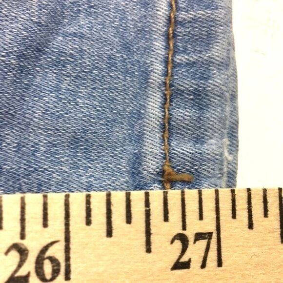 Forever 21 Womens Jeans Stretch Distressed Light Wash Straight Leg Size 14 - Picture 8 of 9